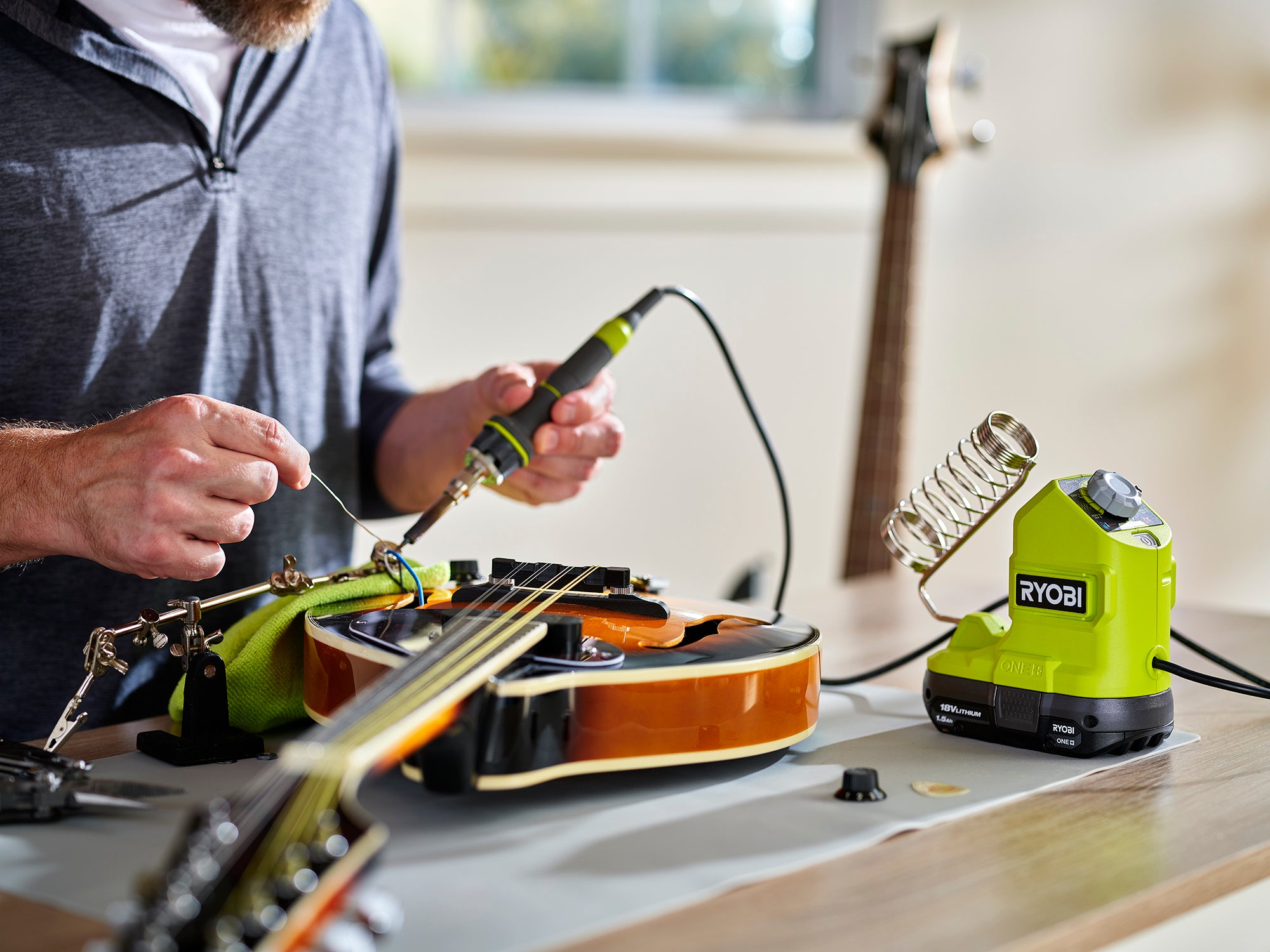 Ryobi 18V ONE+ 2AH LITHIUM BATTERY
